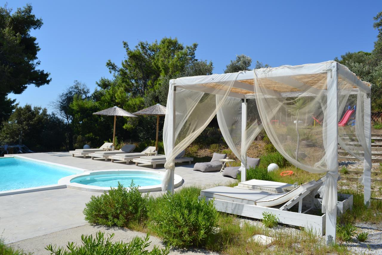 Entechnos Living Aparthotel Megali Ammos  Exterior photo