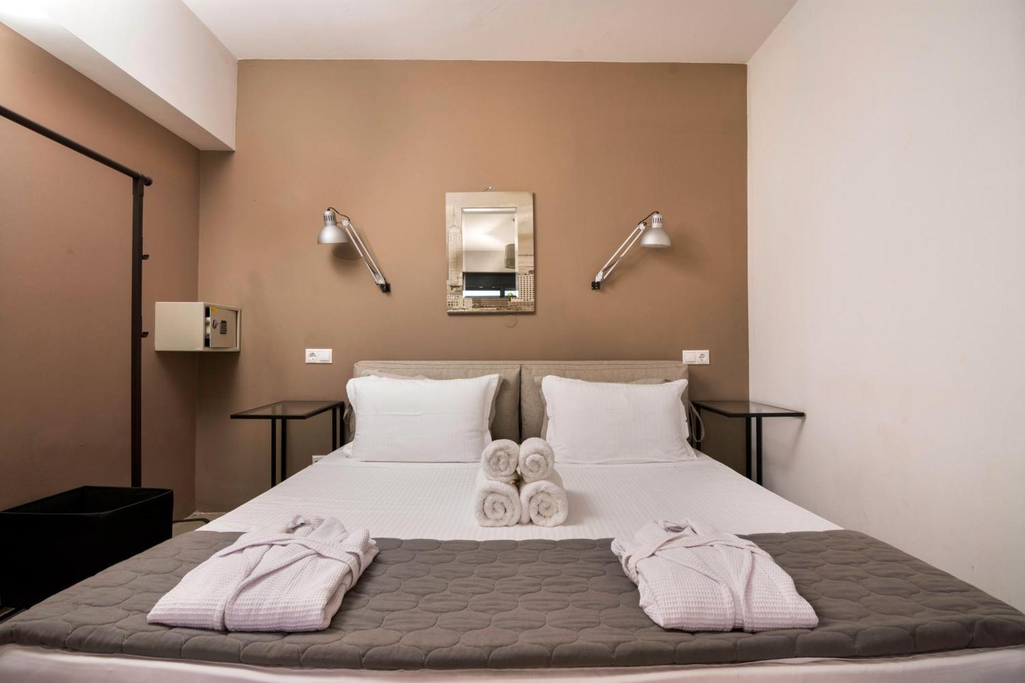 Entechnos Living Aparthotel Megali Ammos  Exterior photo