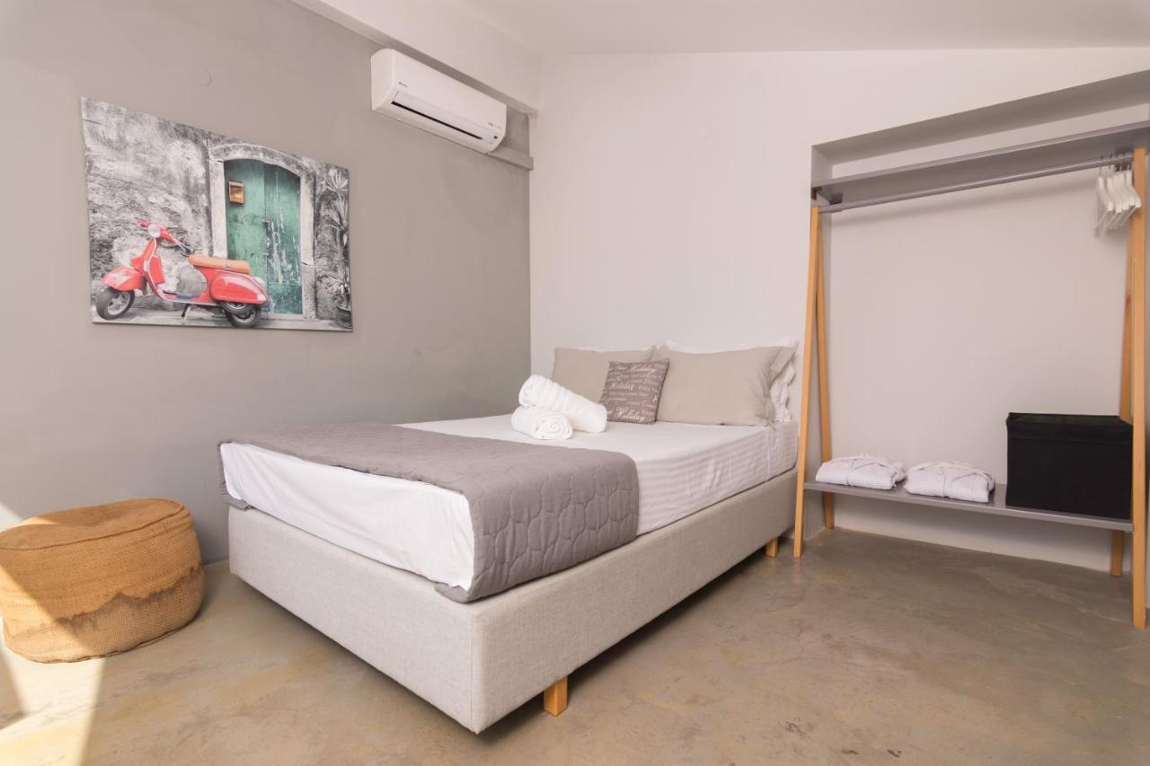Entechnos Living Aparthotel Megali Ammos  Exterior photo