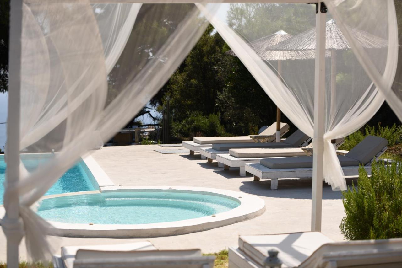 Entechnos Living Aparthotel Megali Ammos  Exterior photo